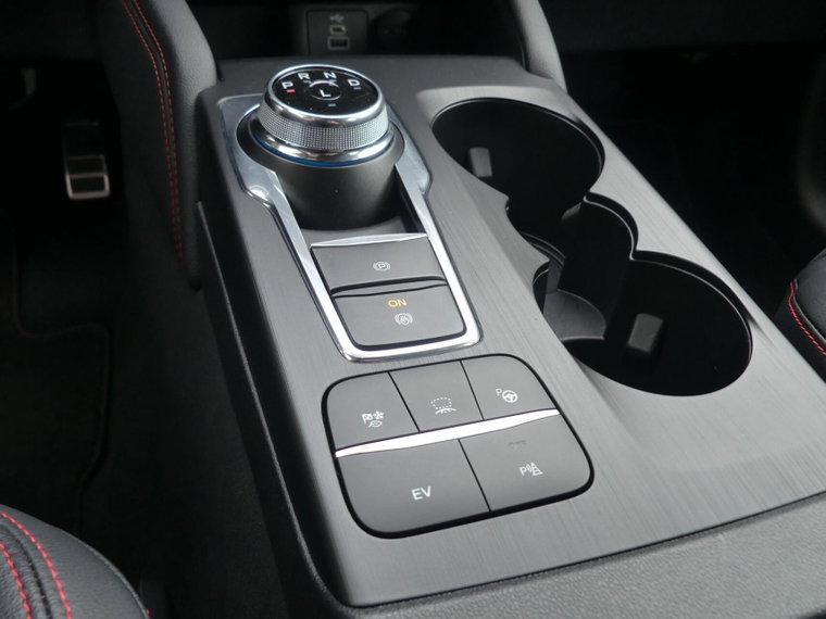 Vehicle Image 25