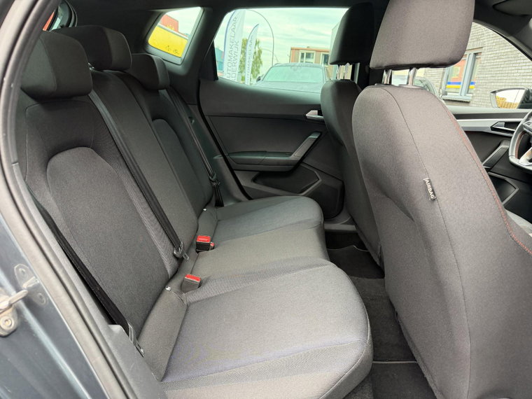 Vehicle Image 32