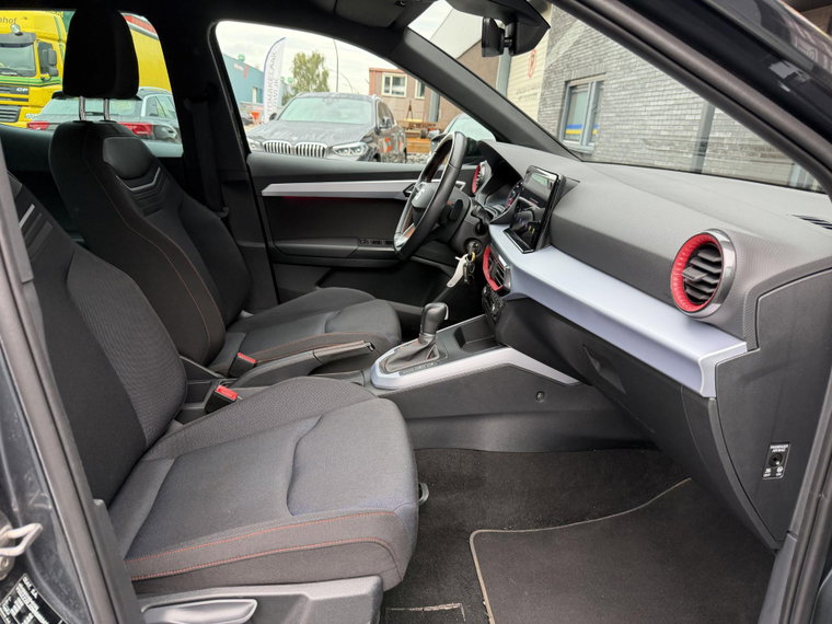 Vehicle Image 33