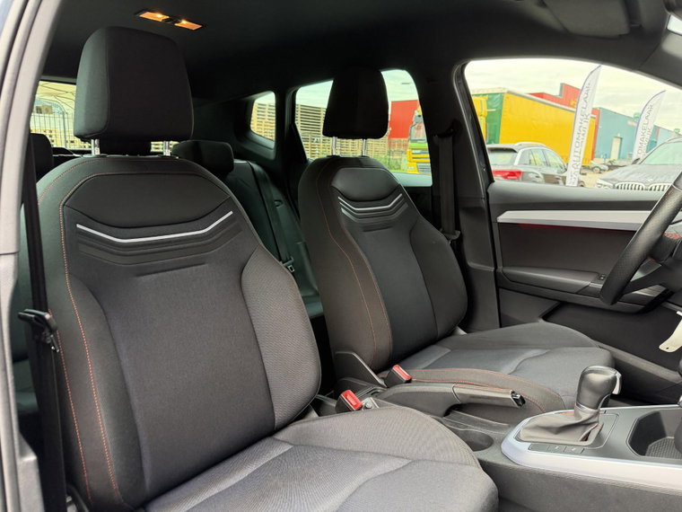 Vehicle Image 35