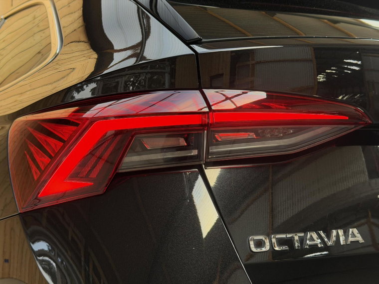 Vehicle Image 42