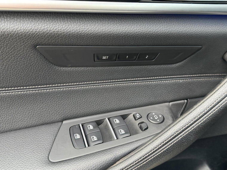 Vehicle Image 27