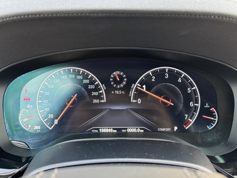 Vehicle Image 38