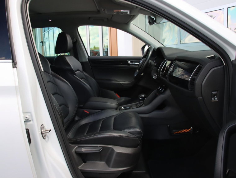 Vehicle Image 35