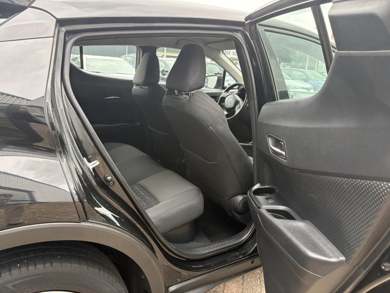Vehicle Image 11