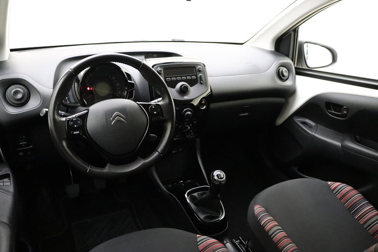 Vehicle Image 15