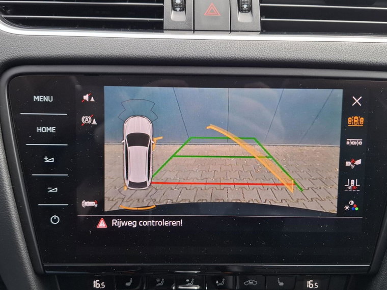Vehicle Image 17