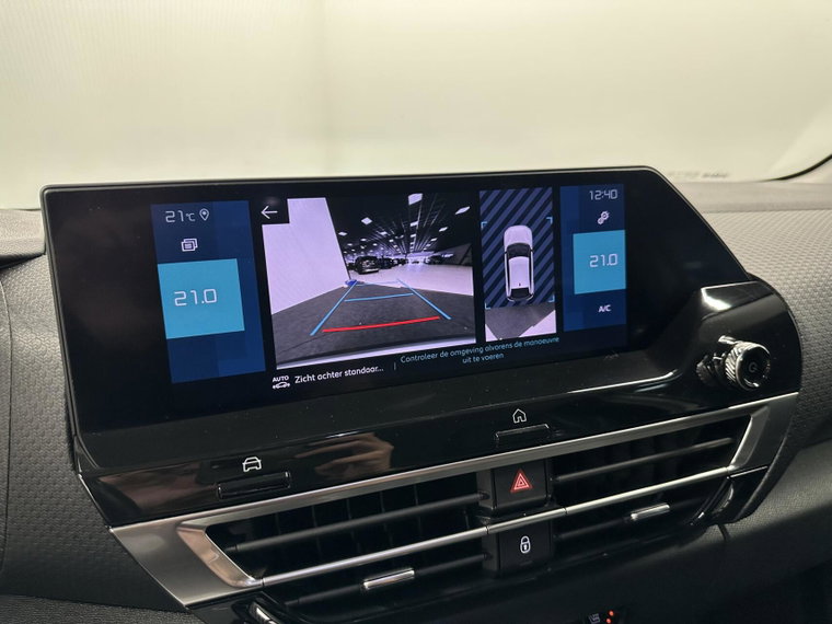 Vehicle Image 40