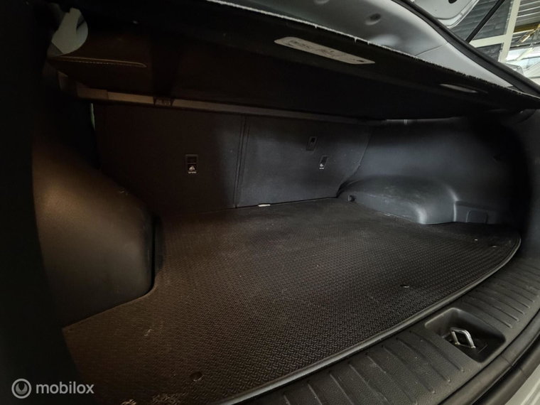 Vehicle Image 48