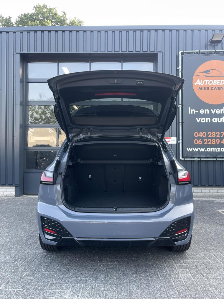 Vehicle Image 20