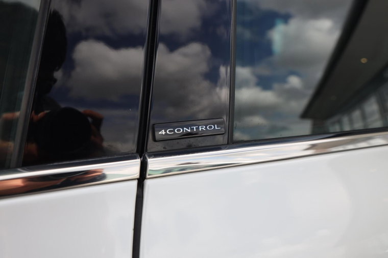 Vehicle Image 19