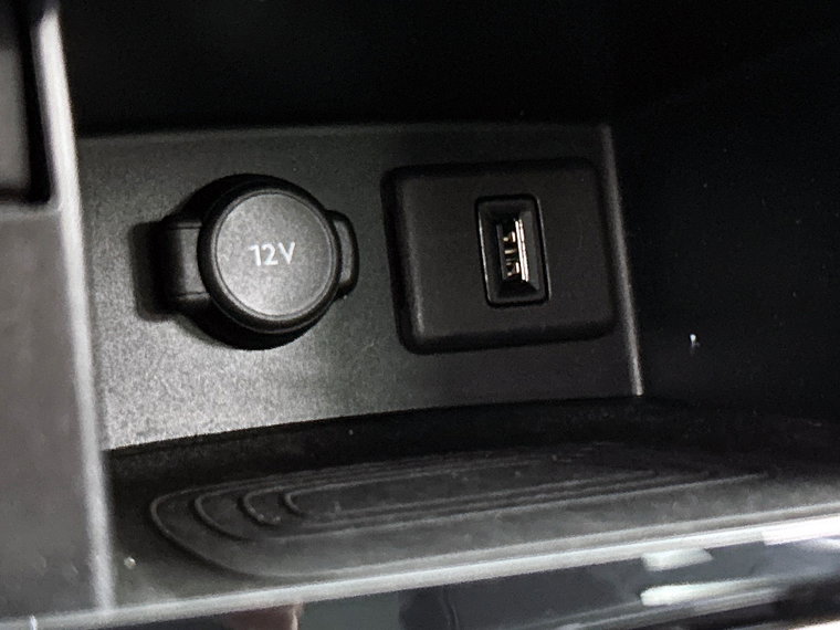 Vehicle Image 38