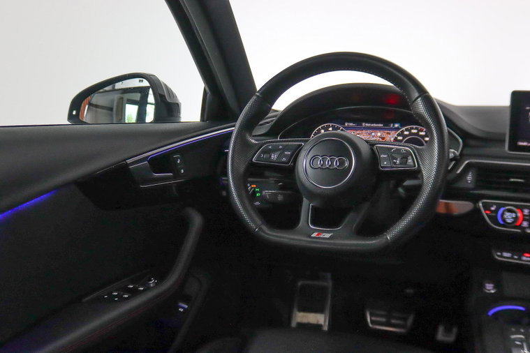 Vehicle Image 28
