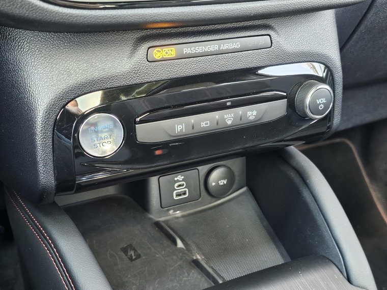 Vehicle Image 28