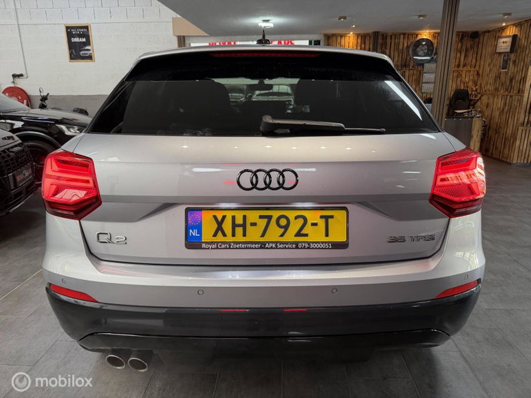 Vehicle Image 11