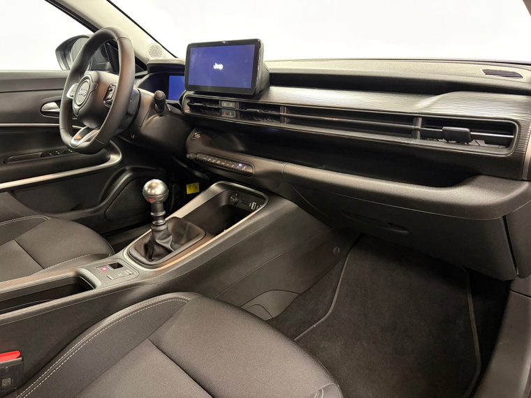 Vehicle Image 33