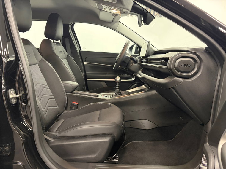 Vehicle Image 35