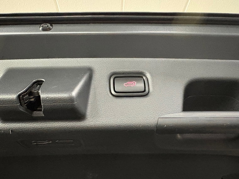 Vehicle Image 40