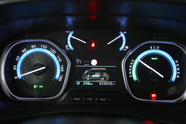 Vehicle Image 14