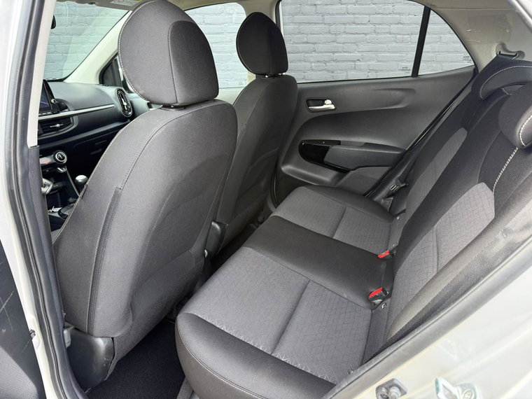 Vehicle Image 14