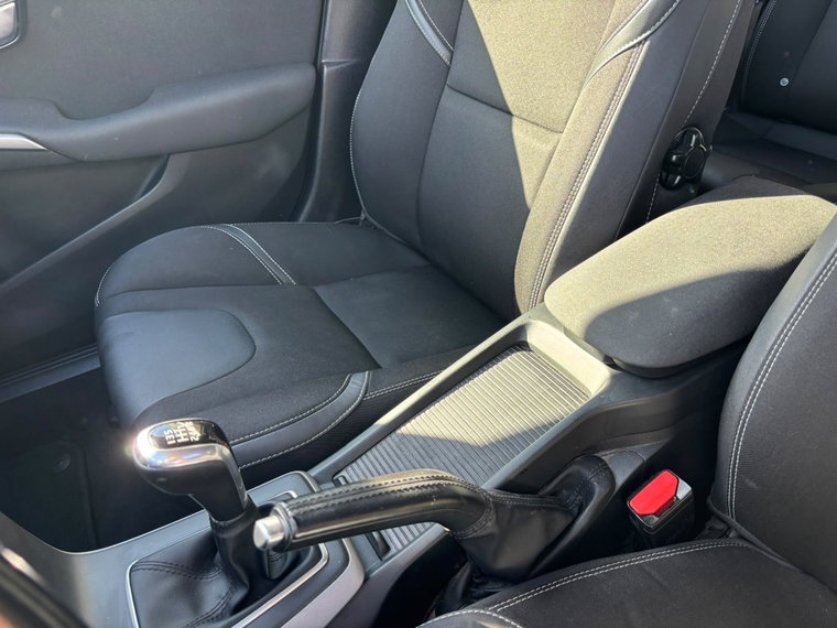 Vehicle Image 23