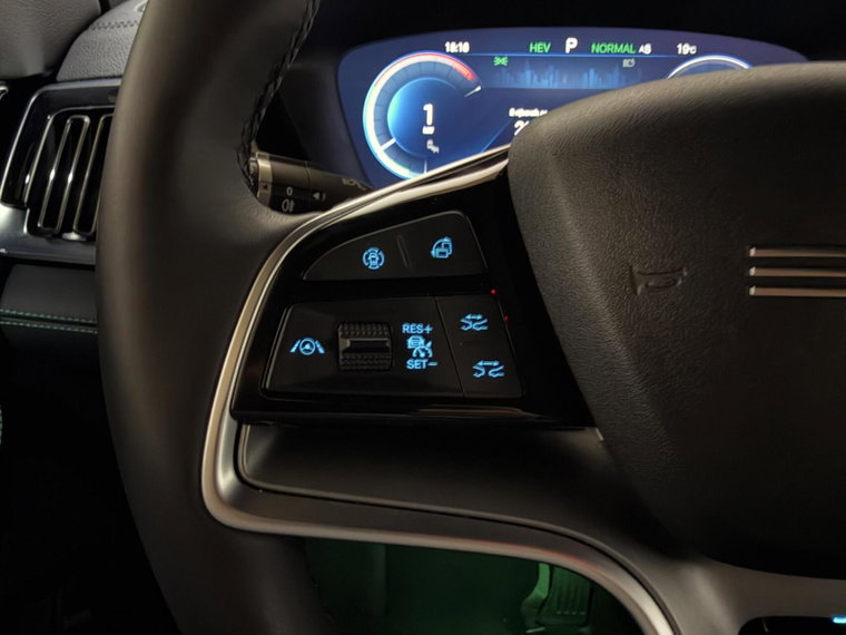 Vehicle Image 30