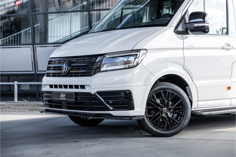 Vehicle Image 40
