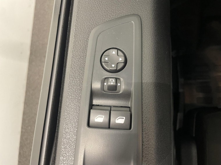 Vehicle Image 28