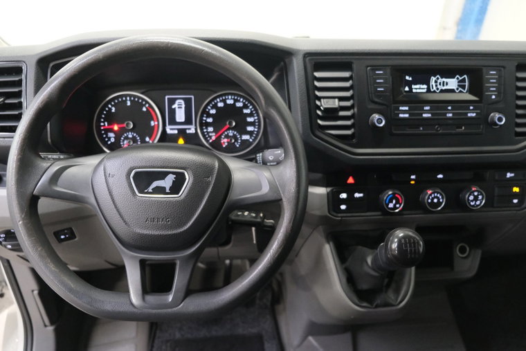 Vehicle Image 18