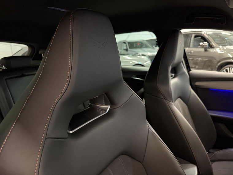 Vehicle Image 38