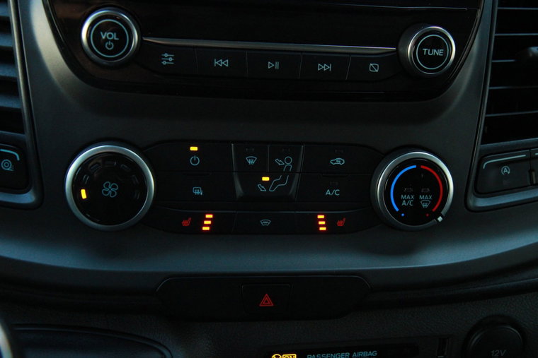 Vehicle Image 21