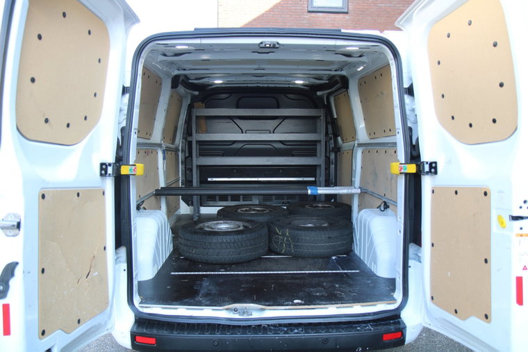 Vehicle Image 7