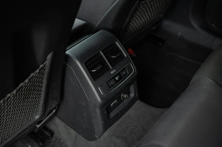 Vehicle Image 27