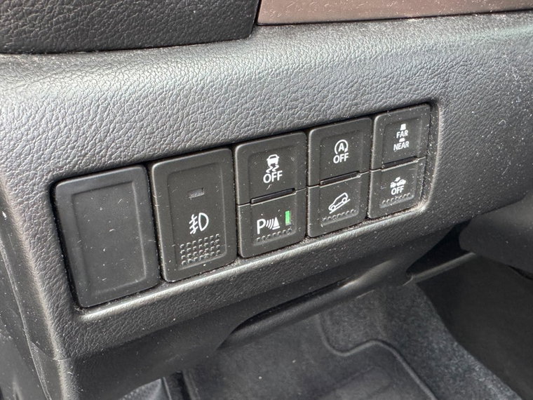 Vehicle Image 18