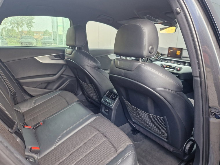Vehicle Image 15