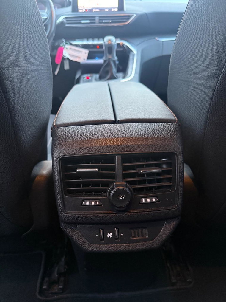 Vehicle Image 29