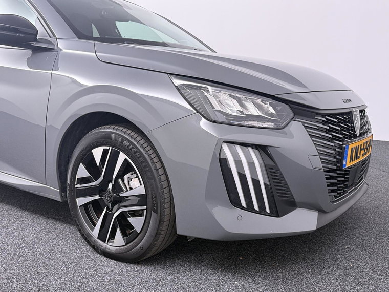 Vehicle Image 40