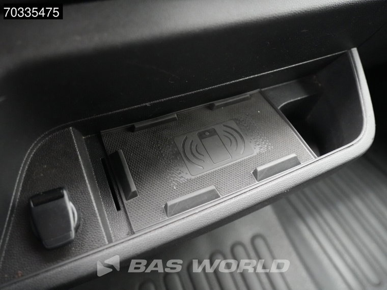 Vehicle Image 26