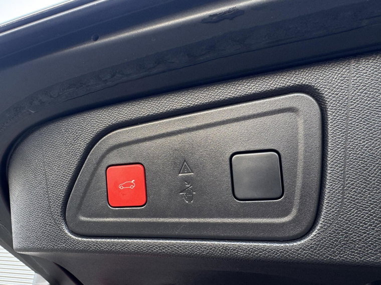 Vehicle Image 37