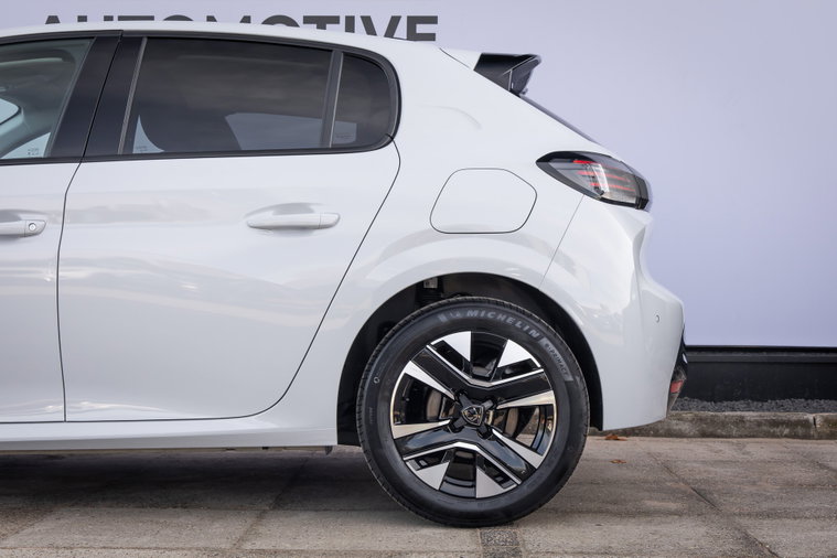 Vehicle Image 39