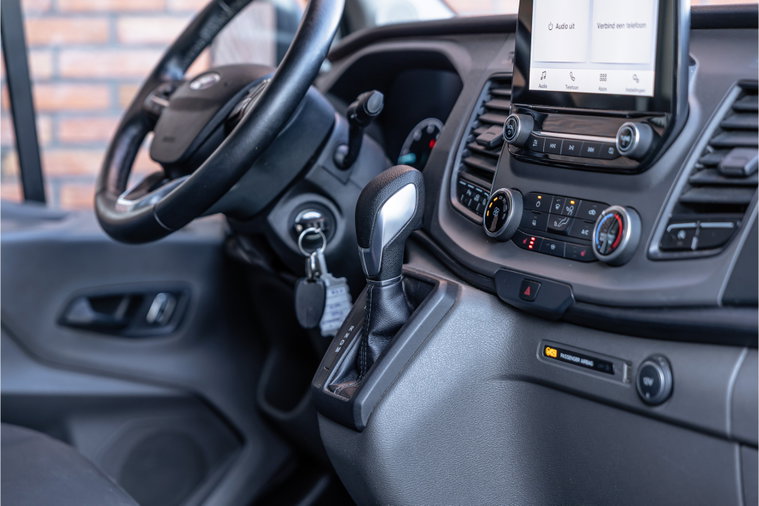 Vehicle Image 13