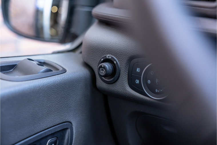 Vehicle Image 19