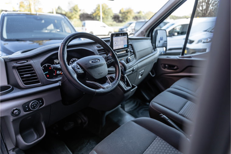 Vehicle Image 35