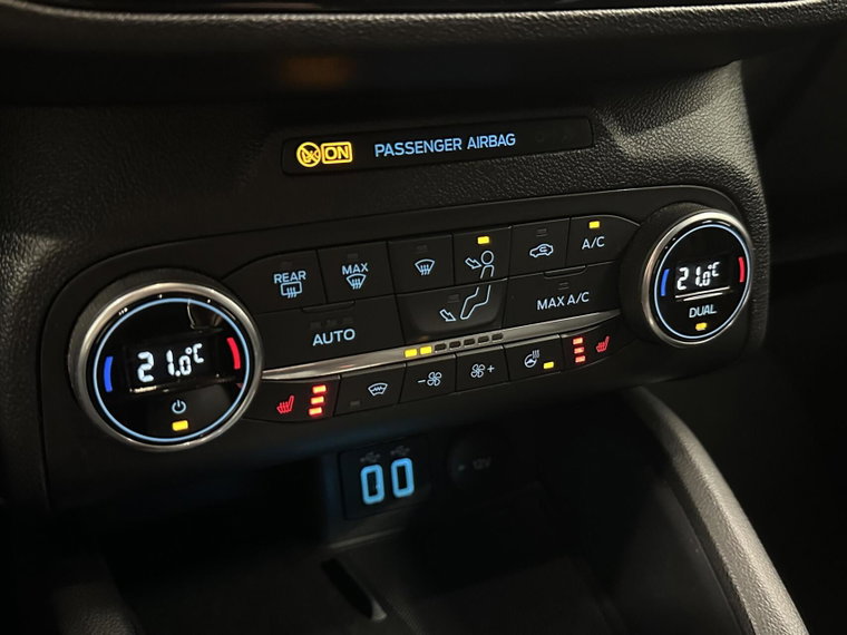 Vehicle Image 52