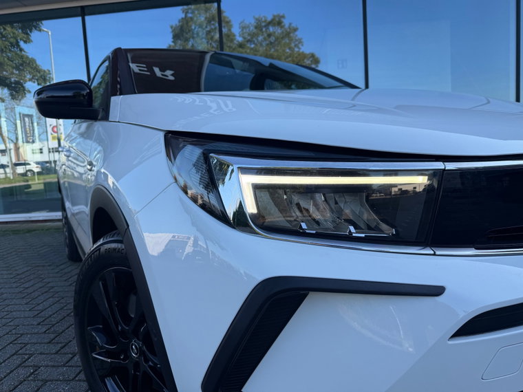 Vehicle Image 22
