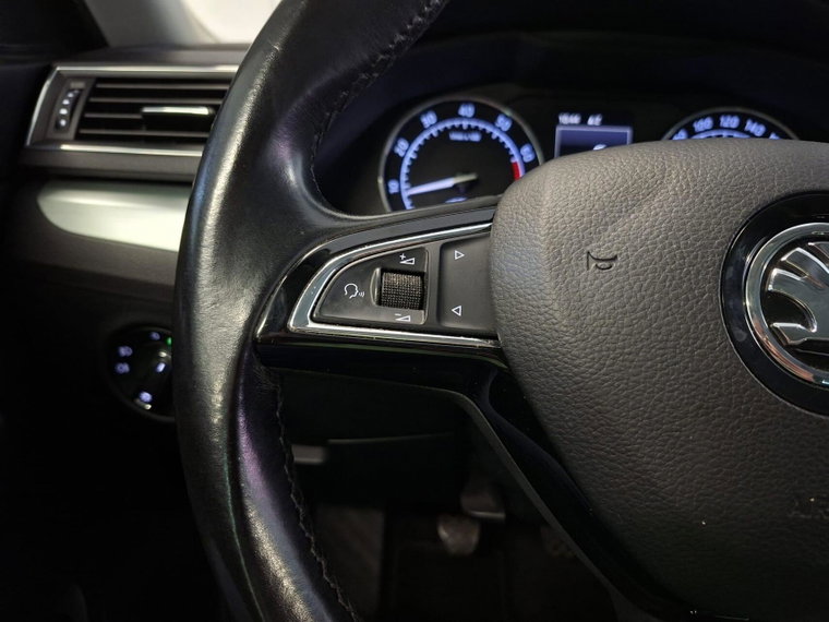 Vehicle Image 24