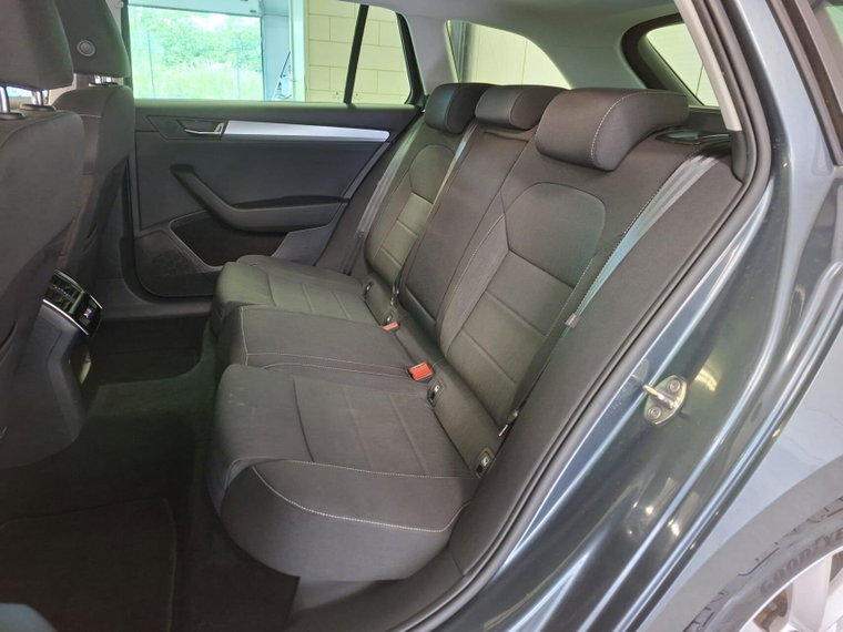 Vehicle Image 31