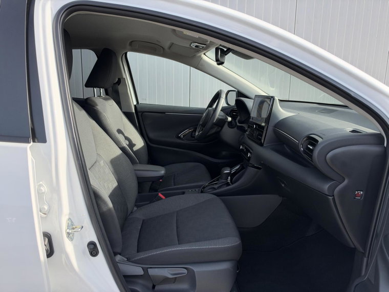Vehicle Image 35