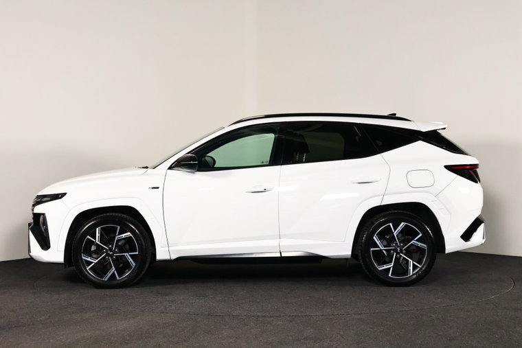 Vehicle Image 32