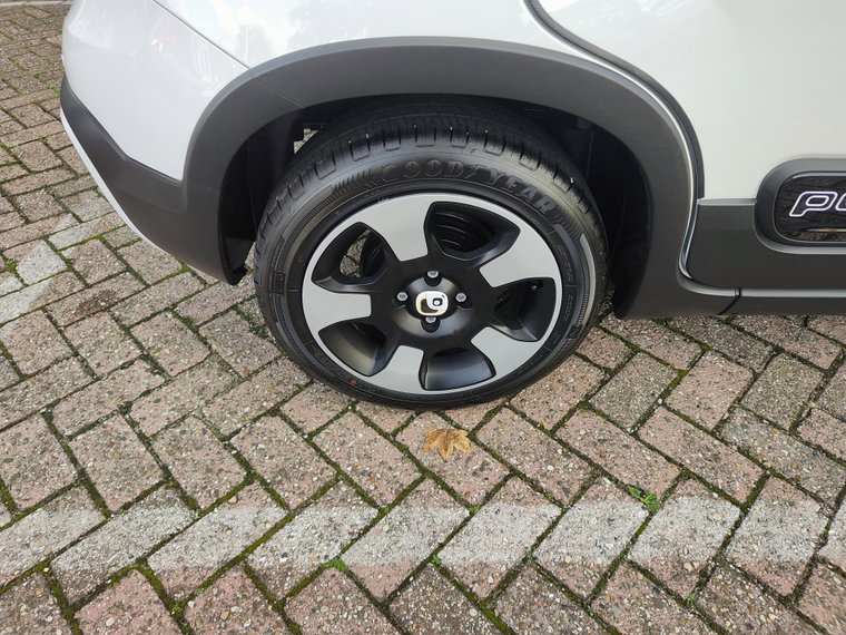 Vehicle Image 31